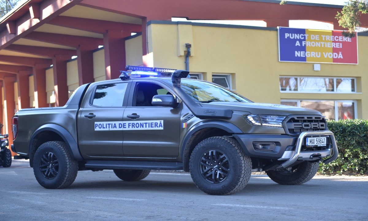 Polițiștii de frontieră au depistat la Negru Vodă un șofer cu permis de conducere fals - whatsapp-image-20231207-at-11141-1701941121.jpeg