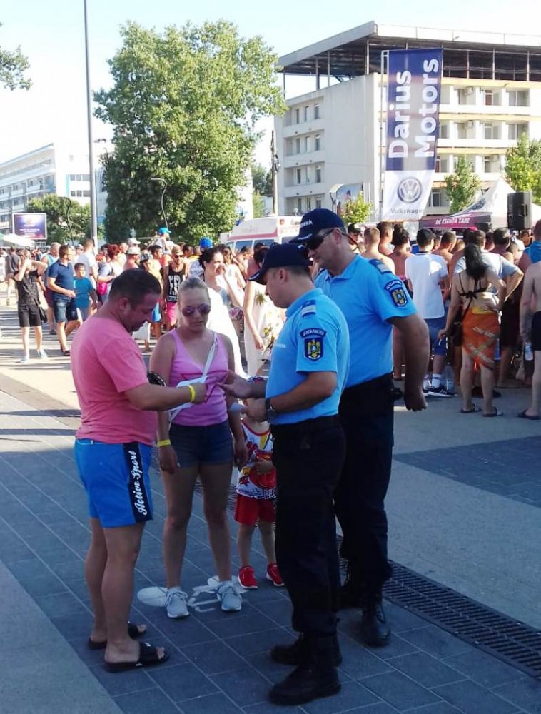 Peste 70 de jandarmi, măsuri de ordine publică în Constanța - whatsappimage20180804at180014-1533541416.jpg