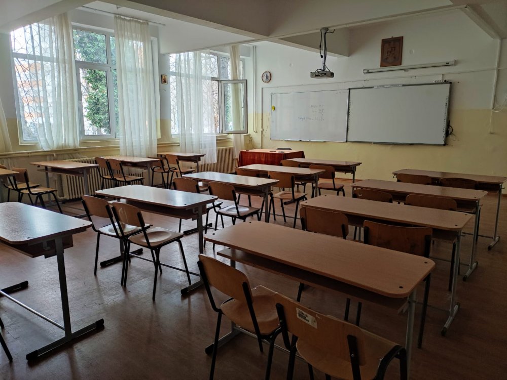 În județul Constanța, doar șase clase au fost raportate având cursuri online - whatsappimage20220227at093121-1645947109.jpg