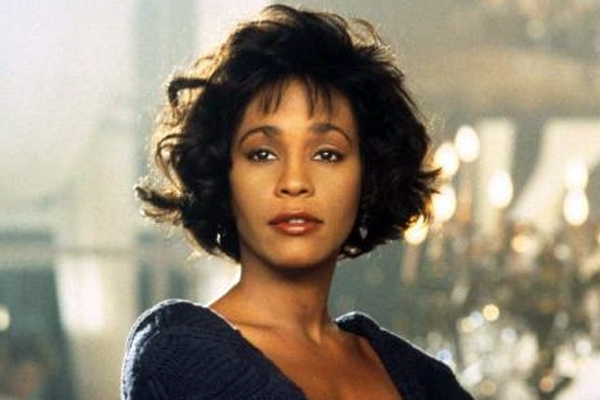 Whitney Houston va fi înmormântată sâmbătă - whitneyhoustonthebodyguard-1329302153.jpg