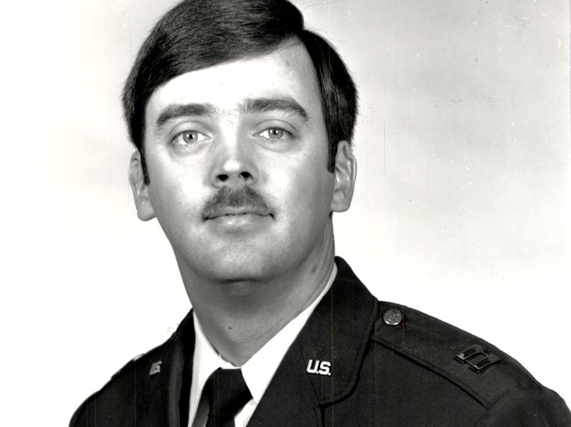 Un căpitan din Forțele Aeriene ale SUA a fost găsit la 35 de ani după ce a dezertat - williamhowardhughesjr-1528718421.jpg