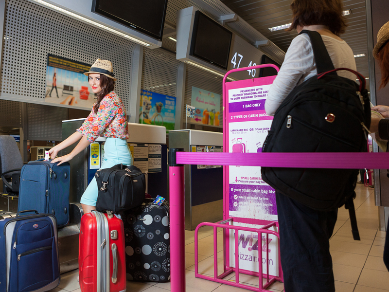 De astăzi, noi reguli pentru bagaje la Wizz Air și Ryanair. Ce genți mai puteți lua în cabină - wiz1-1541060926.jpg