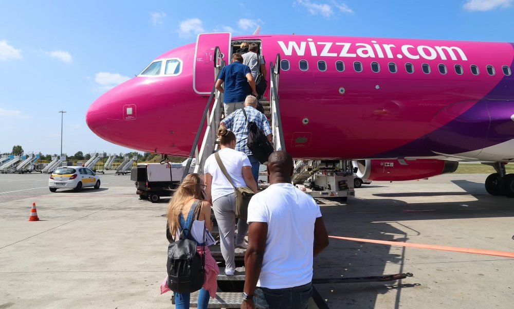 Wizz Air reduce în august numărul de zboruri din România - wizz-1689780657.jpg