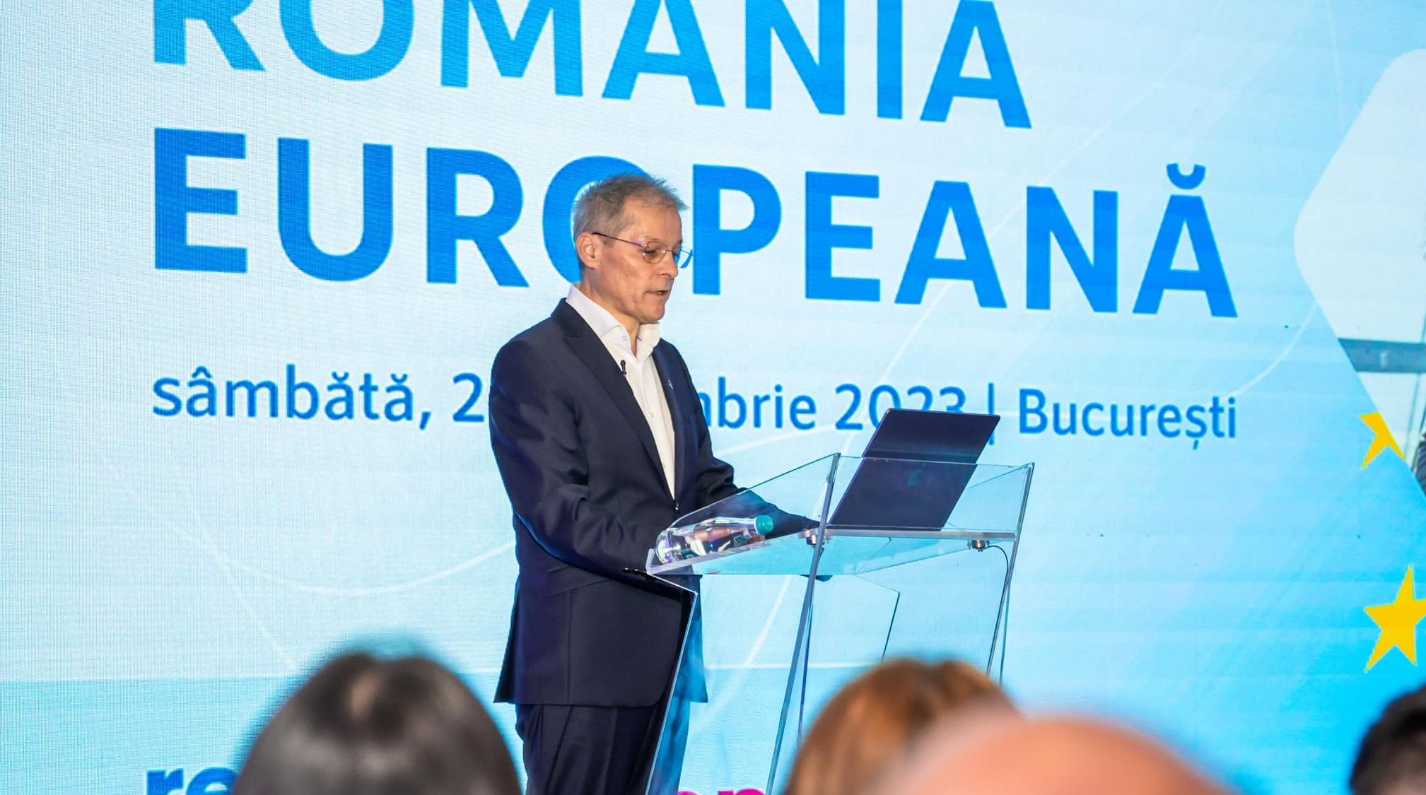 Dacian Cioloș susţine că mulţi români nu mai vor să audă de politică. „Ruptura este evidentă” - x-ciolos-despre-politica-1700947212.jpg