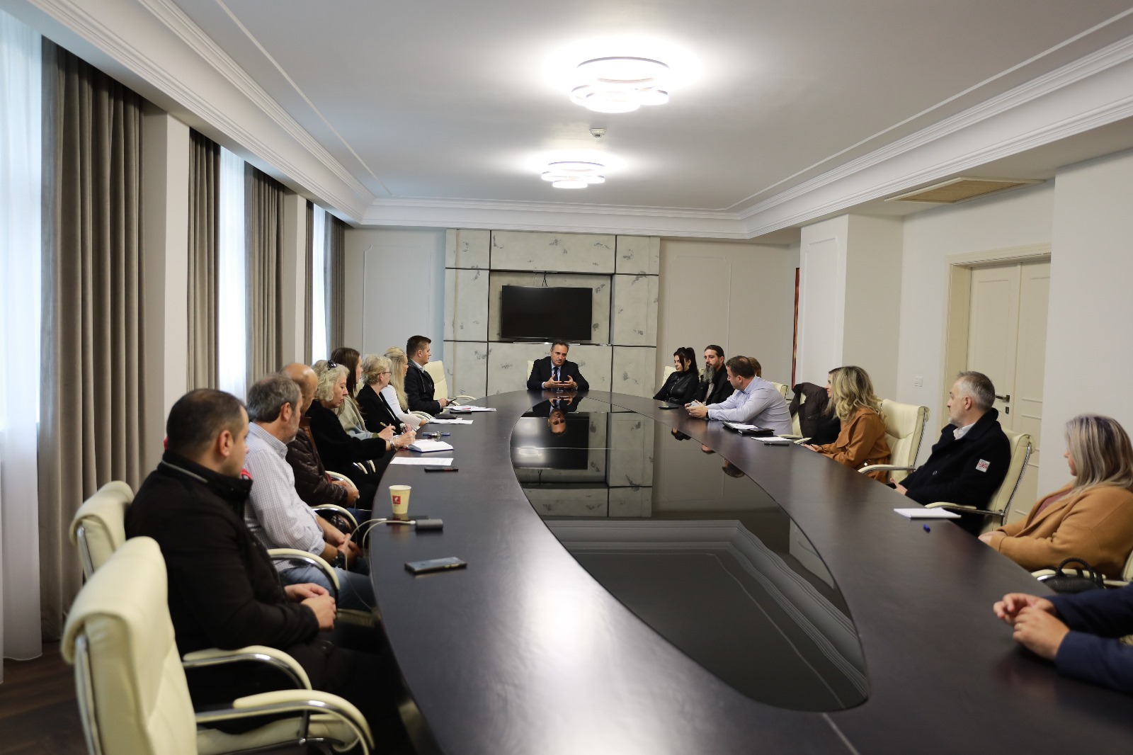 CJC face planuri pentru promovarea judeţului Constanţa la Târgul de Turism al României - x-cjc-intalnire-omd-1700654145.jpg