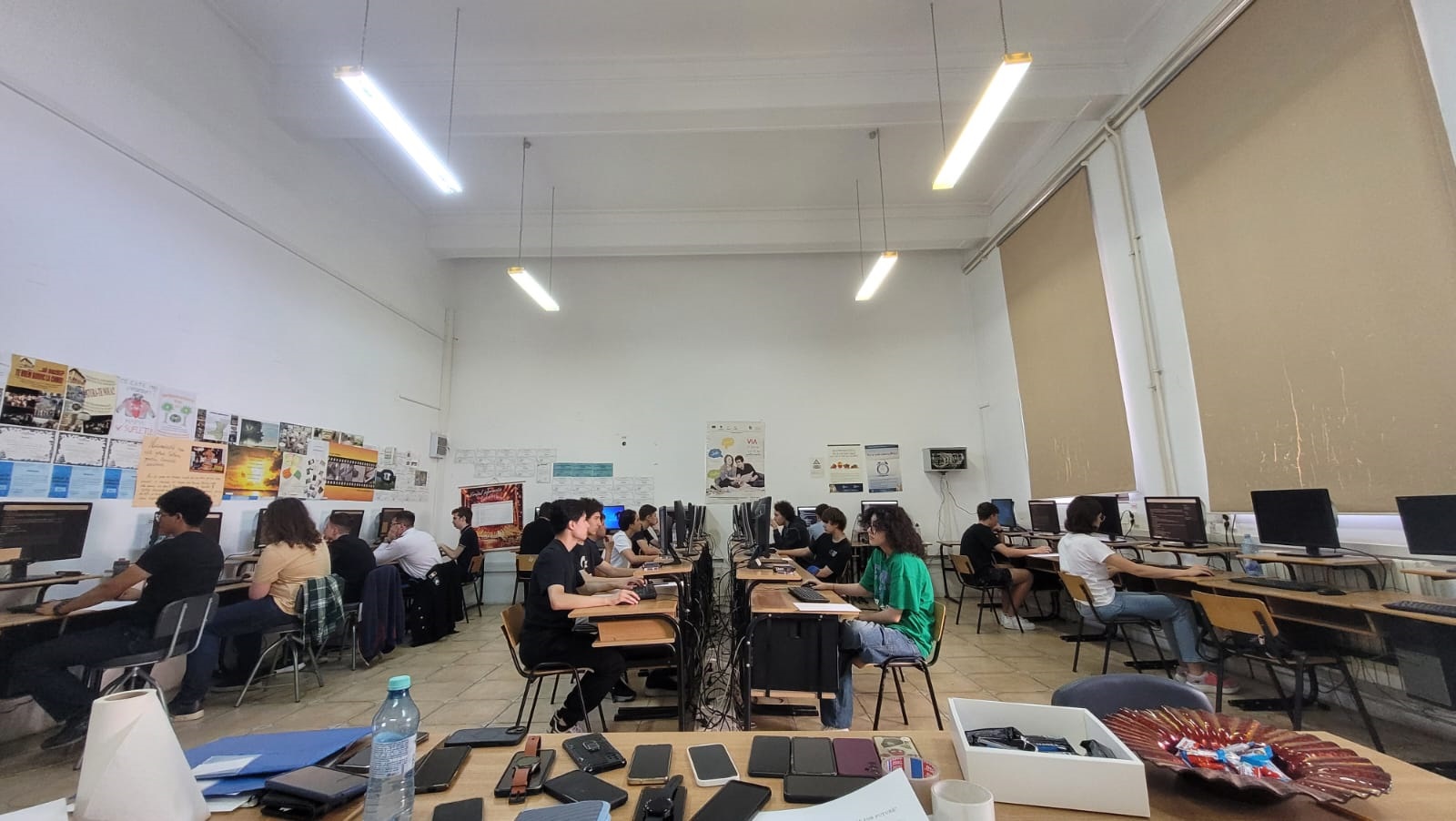 Elevii de la ”Mircea” și ICHC au organizat un Concurs interjudețean de informatică - x-concurs-interjudetean-1718630353.jpg
