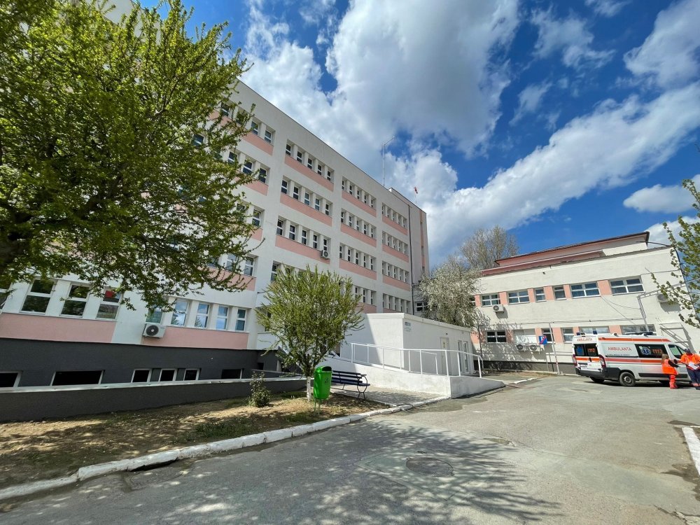 Laboratorul de Tomografie Computerizată al Spitalului Orășenesc Hârșova își reia activitatea - x-laborator-1688387034.jpg