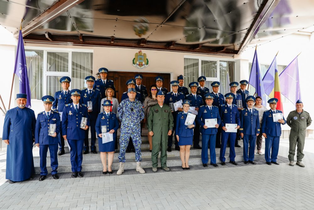 Militari de la Baza Aeriană Mihail Kogălniceanu, premiați la concursul „Omul Anului 2022 în Forțele Aeriene” - x-omul-anului-fortele-aeriene1-1686733888.jpg