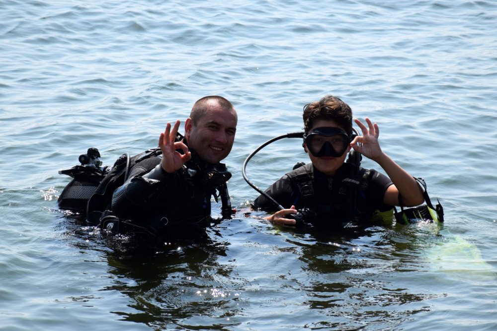 Vreți să faceți scufundări alături de scafandrii militari din Constanța? Iată ce condiții trebuie îndeplinite! - x-scufundari-cu-scafandrii-milit-1691059588.jpg