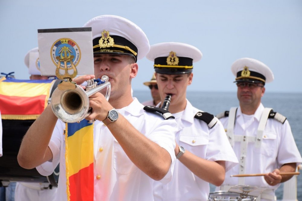 ASTĂZI, în Piața Ovidiu, debutează spectacolele susținute de Muzica Militară a Forțelor Navale - x-spectacol-fortele-navale-1691060808.jpg