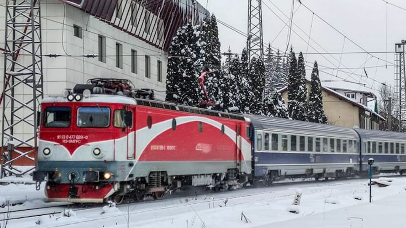 Trenurile circulă în condiții de iarnă, din cauza vântului puternic și a ninsorii - x-trenuri-1705825729.jpg