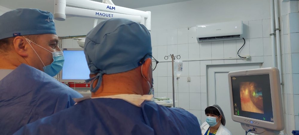 Cel mai modern tratament al litiazei renale, disponibil, acum, şi la Spitalul Judeţean Constanţa - xaparatura2-1675254932.jpg
