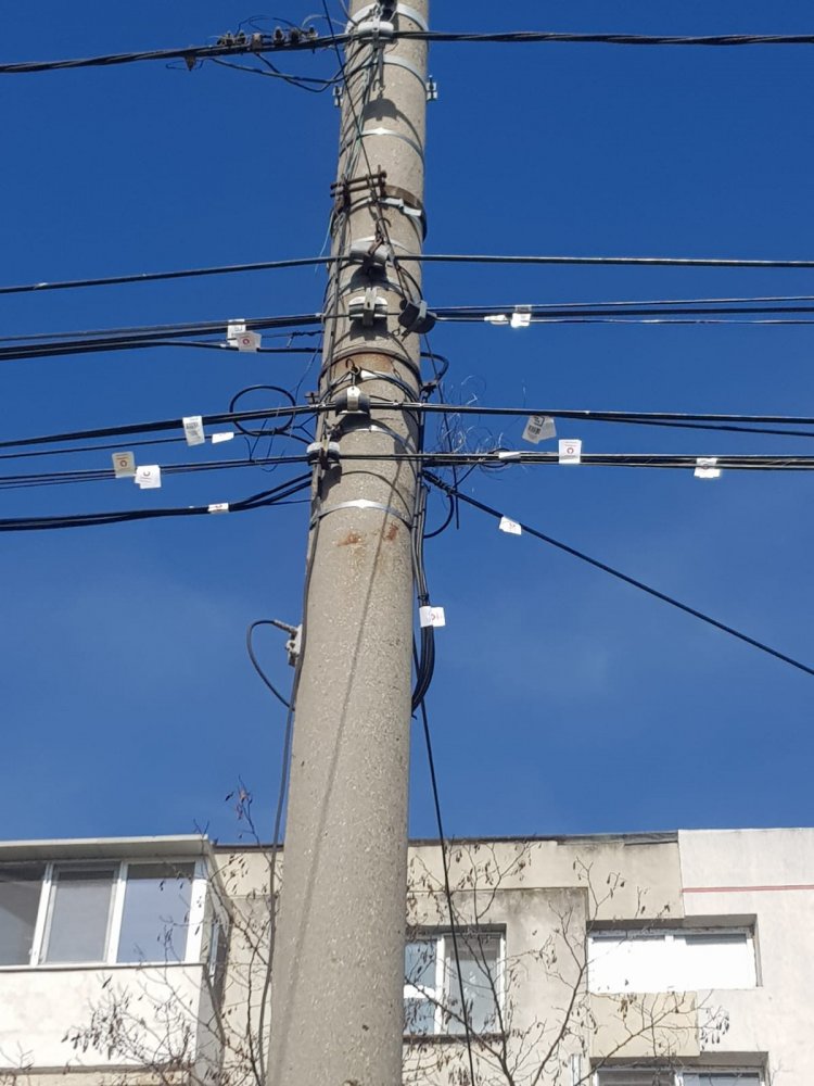 Când dispar cablurile de pe străzile Constanţei? - xcanddispar-1642517636.jpg