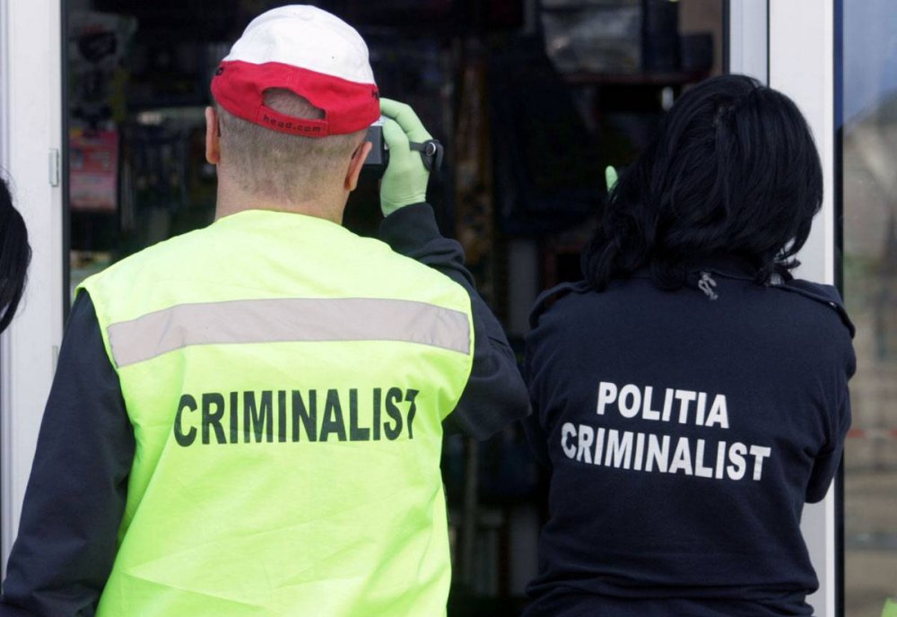 Peste 200 de infractori din Constanța, prinși pe baza amprentelor - xcriminalistic1-1644593296.jpg