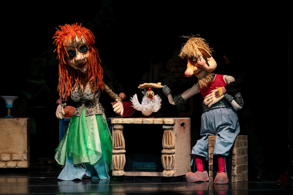 Dublă reprezentație cu spectacolul „Jack și vrejul de fasole”, la Teatrul „Căluțul de Mare” - xdublareprezentatie-1676643587.jpg