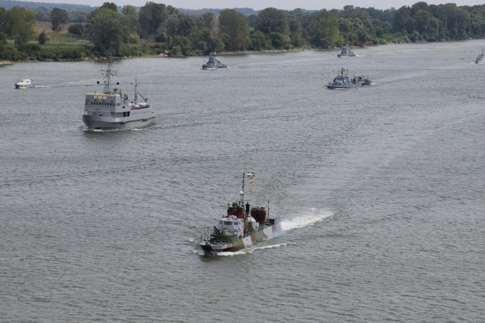 Flotila fluvială „Mihail Kogălniceanu”, în exercițiu de antrenament pe Dunăre - xflotilafluviala-1632744493.jpg