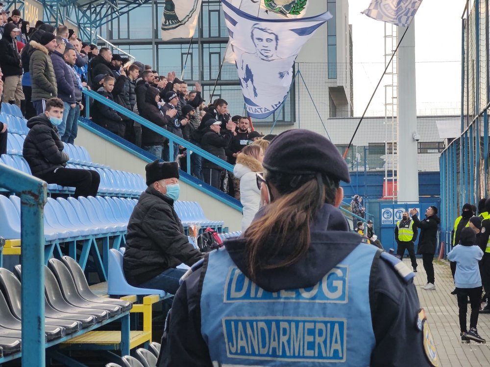 Jandarmii la datorie, la mediul de fotbal al Farul Constanţa, de sâmbătă - xjandarmi-1647606563.jpg