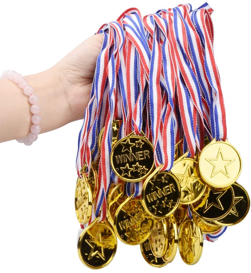 Premiile oferite de Ministerul Educației elevilor olimpici vor fi mărite - xpremiiolimpici-1651137611.jpg