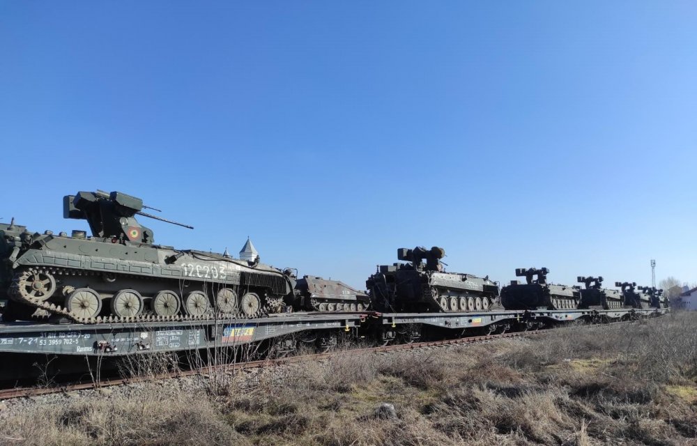 Deplasări de tehnică militară pe calea ferată, de la Medgidia spre București - xtehnicamilitara-1645621014.jpg