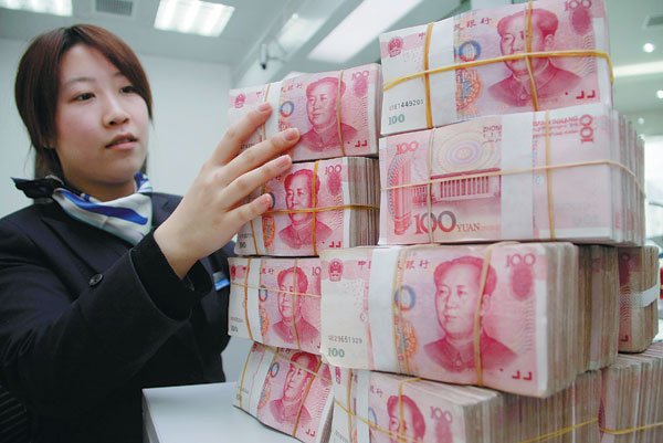 Moneda chineză, la minimul ultimilor patru ani - yuan-1439394424.jpg