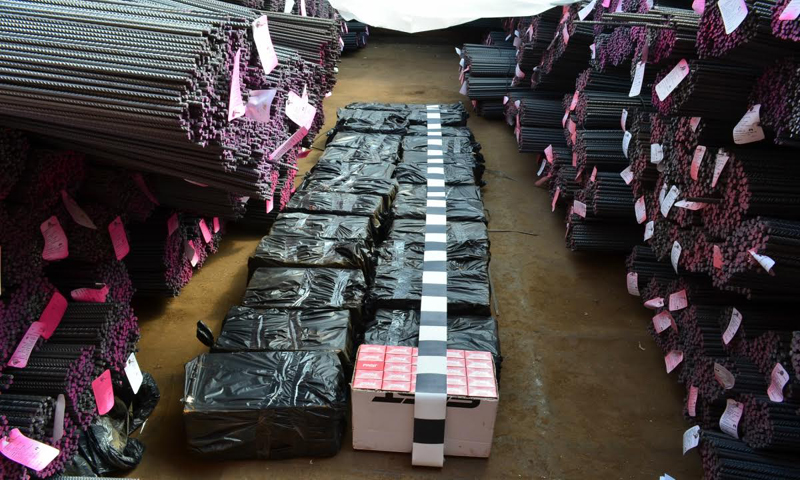 Zeci de mii de produse contrafăcute, descoperite în Portul Constanța - zecidemii-1492094209.jpg