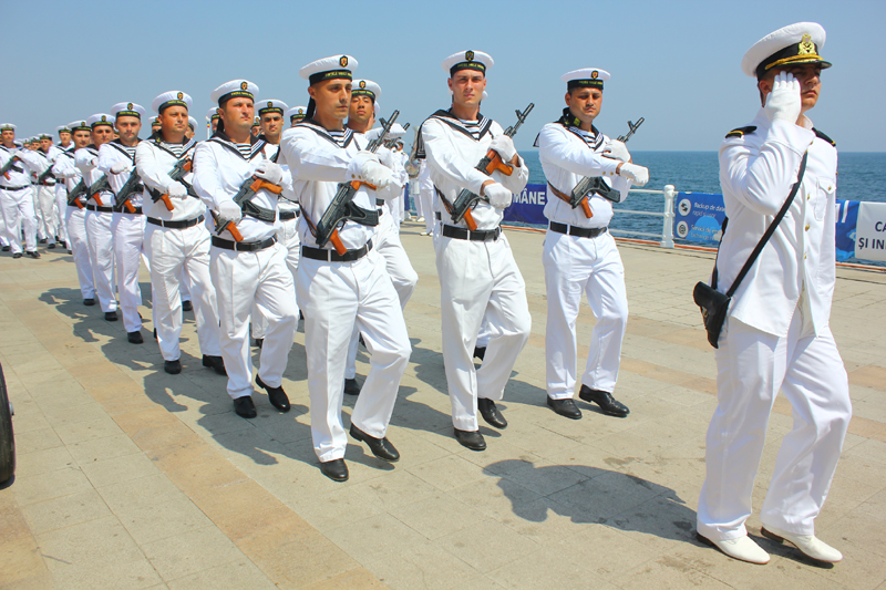 Ce a pregătit Primăria Mangalia  de Ziua Marinei Române - ziuamarinei2015346-1502023720.jpg